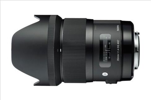 تتضمن الحزمة عدسة Sigma 35mm f/1.4 DG HSM Art (لكاميرا Nikon DSLR) ملحقات الشركة المصنعة + طقم مرشح 3 قطع + غطاء عدسة + قلم عدسة + حافظة غطاء + قطعة قماش للتنظيف من الألياف الدقيقة in Saudi Arabia