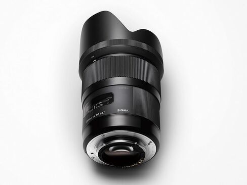 تتضمن الحزمة عدسة Sigma 35mm f/1.4 DG HSM Art (لكاميرا Nikon DSLR) ملحقات الشركة المصنعة + طقم مرشح 3 قطع + غطاء عدسة + قلم عدسة + حافظة غطاء + قطعة قماش للتنظيف من الألياف الدقيقة in Saudi Arabia