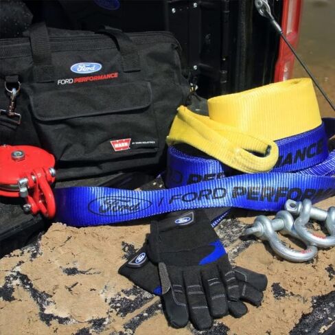 Ford Racing Heavy Duty Off Road Recovery Kit in Saudi Arabia