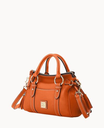 حقيبة يد Dooney & Bourke ، Penrose 2 Satchel مع جيب in Saudi Arabia