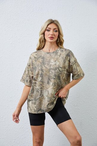 Camo Shirt for Women Maple Leaf Print Short Sleeve Crewneck T-Shirts Summer Oversized Tee Shirts Streetwear in Kuwait