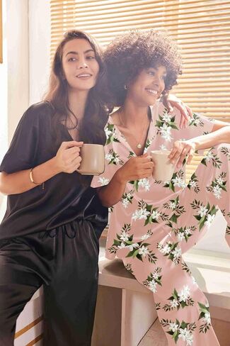 Ekouaer Satin Pajama Set Womens Silk Short Sleeve V Neck Shirt with Long Pant Soft Loungewear Pjs Set Ice Green in Saudi Arabia
