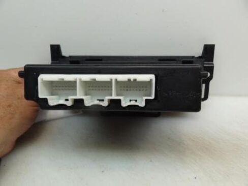 GM 15892086 CONTROL ASM-HTR & A/C (W/ R/WDO DEFGDK ARGT MET in Saudi Arabia