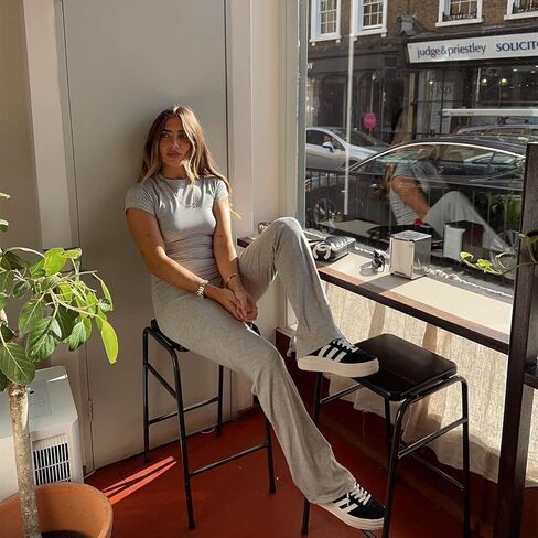 طقم سراويل نسائية من GTETKDE مكون من قطعتين ببطانة مزدوجة طقم سراويل مضيئة وزي أساسي قصير بيجامات غير رسمية in Kuwait