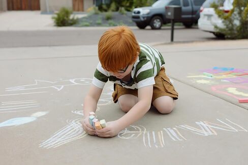 Chuckle & Roar - Glow Chawk! - Outdoor Fun - Great on Any Hard Surface - Glows in The Dark at Night - Ages 4 and Up in Saudi Arabia