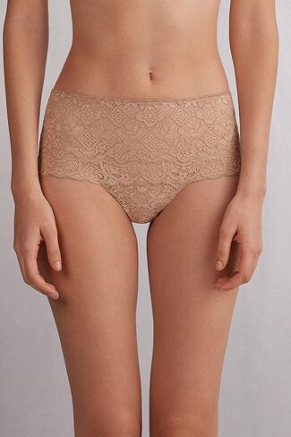 Woman's Lace Hipster in Saudi Arabia