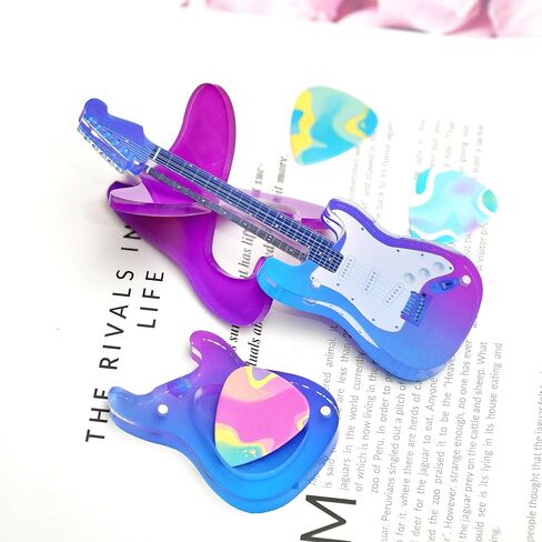 Wooden Guitar Pick Box Unique Guitar Picks Guitar Pick Holder Box Musician Engraved Wooden Plectrum Case in Kuwait