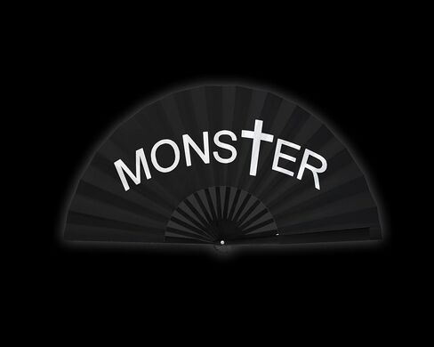 تعبير Tees Little Monster Garge Clack Clack Fan - مروحة Diva Pop Diva قابلة للطي ، مثالية للمهرجانات والهتاف - Born This Way Mayhem Style in Saudi Arabia