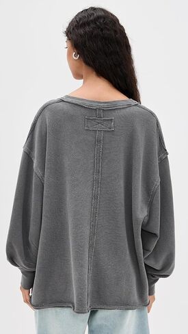 أحرار الناس في البندقية النسائية V-neck in Saudi Arabia