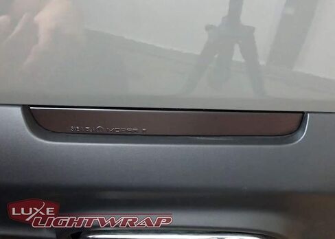 مجموعة Tint العاكس الخلفية لعام 2015-2023 دودج تشالنجر - دخان دخان لمعان | قطع فينيل قطع بالضبط | فيلم LightWrap الجاف الملون مع تقنية إصدار الهواء in Kuwait
