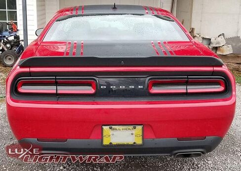مجموعة Tint العاكس الخلفية لعام 2015-2023 دودج تشالنجر - دخان دخان لمعان | قطع فينيل قطع بالضبط | فيلم LightWrap الجاف الملون مع تقنية إصدار الهواء in Kuwait
