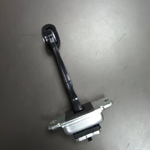 الأجزاء# 79390-1G000 793901G000 الجبهة اليمنى من الباب arrester 1piece/package Dragoon-Bro in Saudi Arabia
