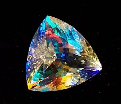 50 CT Mystic Mystic Topaz Rainbow Color Trillion Trillion Cut معتمد من الأحجار الكريمة للقلادة والمجوهرات Bracelelt in Saudi Arabia