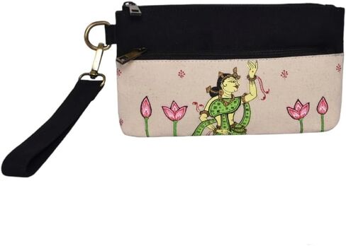 Pattachitra Art Wristlet Crartlet مع تصميم راقصة تقليدية ، قماش قماشي ، حافة أسود ، نمط لوتس الزخرفي in Saudi Arabia