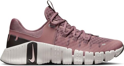 حذاء Nike Free Metcon 5 للتمرين للسيدات (DV3950-105، Sanddrift/Phantom/Light Iron Ore/White) مقاس 10.5 in Saudi Arabia
