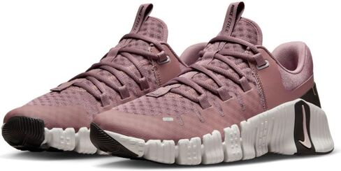 حذاء Nike Free Metcon 5 للتمرين للسيدات (DV3950-105، Sanddrift/Phantom/Light Iron Ore/White) مقاس 10.5 in Saudi Arabia