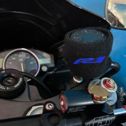 متوافق مع R1 YZF R1 R1M YZFR1 1999-2023 2024 2025 غطاء جورب سائل الفرامل الأمامي للدراجات النارية وسلسلة مفتاح المفاتيح (أحمر) in Saudi Arabia