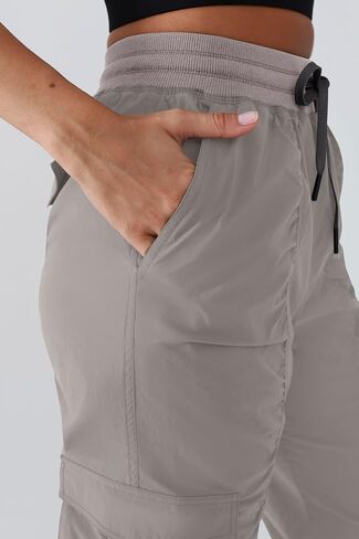 Lightweight Workout Joggers for Women 30" High Waisted Outdoor Running Casual Track Pants with Pockets in Kuwait