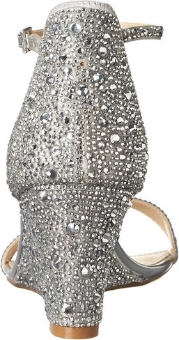 حذاء Sb-Debie النسائي باللون الأزرق من Betsey Johnson in Kuwait