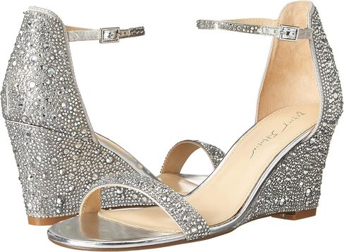 حذاء Sb-Debie النسائي باللون الأزرق من Betsey Johnson in Kuwait