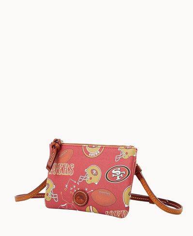 حقيبة يد Dooney & Bourke، حقيبة كروس بسحاب علوي من Nfl 49Ers in Kuwait