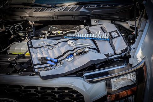 مجموعة أدوات Ford 84 المرخصة لـ Ford Bronco - جميع الأدوات المحددة لاستخدام Ford Bronco. in Kuwait