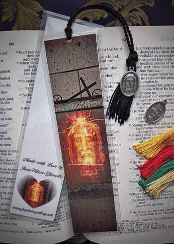 Shroud of Turin Face of Jesus Christ Religious Bookmark at Sacre Coeur, Montmartre Paris, France Europe Fine Art Photography Photo Laminated Handmade Catholic Bookmark w/Shroud Face Jesus Medal in Saudi Arabia