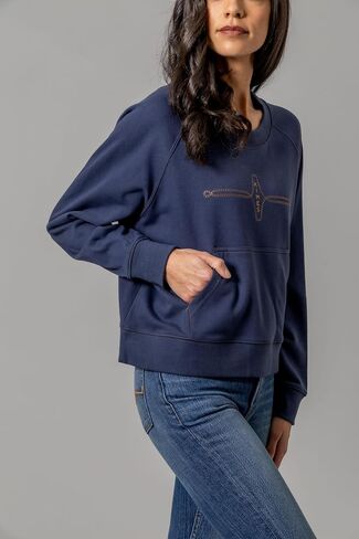 Kimes Ranch Women's Gracie Crewneck - التطريز الغربي ، جيب الحقيبة الأمامية ، مزيج من القطن الناعم in Kuwait