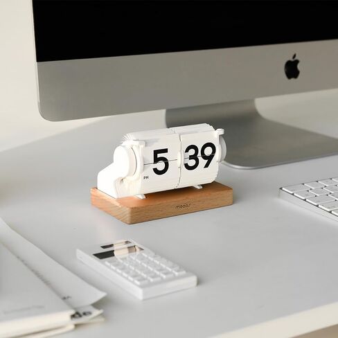 Mooas Multi Wood Mini Flip Desk Clock (White) ، الساعة الرجعية التلقائية التلقائية الأوتوماتيكية ، التقويم الموقت ، ساعة المكتب رقم كبير USB-C ، مثالي لمقهى فندق School School in Kuwait