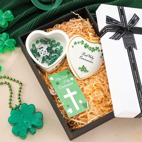 مجموعة هدايا مسبحة Quelay First Communion تتضمن خرزات كاثوليكية من سانت باتريك الأخضر مسبحة أيرلندية مع صليب سلتيك معدني بورسلين أيرلندي صندوق تذكار مجوهرات شامروك وبطاقة مقدسة للصلاة للفتيات والأولاد in Saudi Arabia
