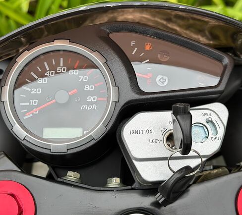 200CC Automatic Motorcycle ، Venom X18R Black ، RX-6 Auto ، WASP 200 ، ناقل حركة أوتوماتيكي بالكامل ، دراجة رياضية قانونية في الشارع ، المصابيح الأمامية ، عداد السرعة الرقمية ، موتو للبالغين ، لا تروس كاملة in Kuwait