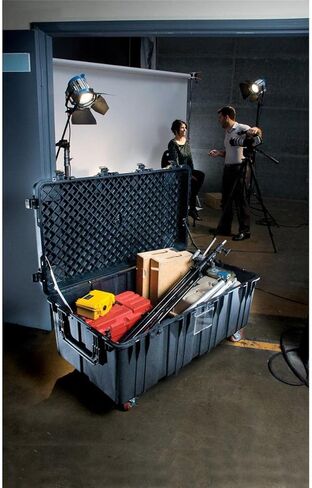 Pelican Products 0550-000-110 Pelican 0550-000-110 Large Transport Case with Foam (Black) in Kuwait