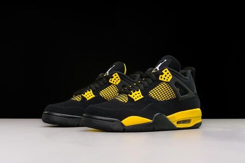 Nike Air Jordan 4 Retro - Thunder in Saudi Arabia