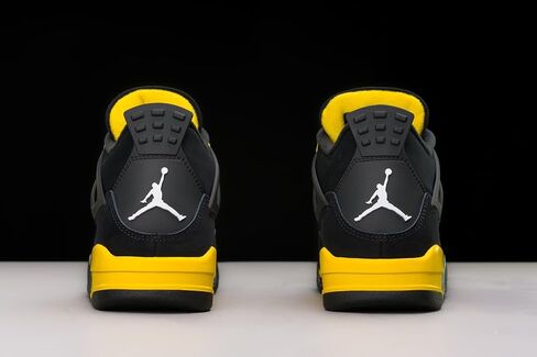 Nike Air Jordan 4 Retro - Thunder in Saudi Arabia