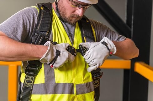 Guardian 21045 Cyclone Harness with QC Chest/QC Leg/No Waist Belt/Non Construction, Black/Yellow in Saudi Arabia