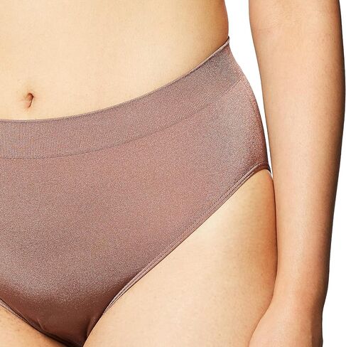 Wacoal Women's B-Smooth Hi-Cut Bery in Saudi Arabia