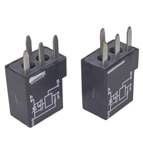 2PCS/LOT RELAY 15016745 4PINS سيارات المصابيح الأمامية/الأضواء in Kuwait