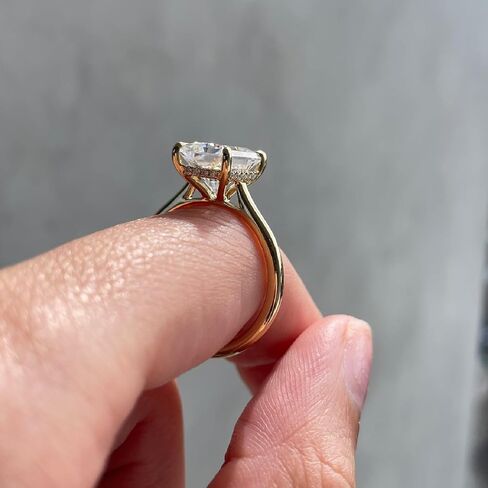 4 Carat Radiant Cut Diamond Engagement Ring, F/VS IGI Certified Lab Grown Diamond Wedding Anniversary Ring For Her Crafted In 14K Gold in Saudi Arabia