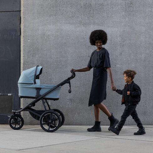 Thule Bassinet, Extendable Canopy, Ventilated Base & Mattress, Fits Glide 3, Urban Glide 3 & 4-Wheel, Sleek 2 and Spring 2 Strollers in Saudi Arabia