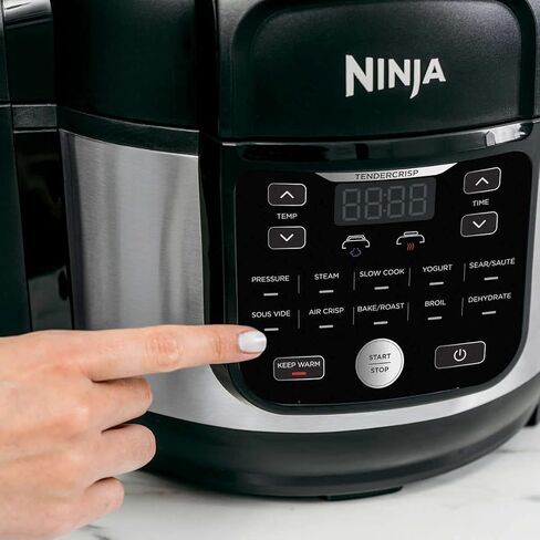 Ninja OS301/FD305CO Foodi 10 في 1 طنجرة ضغط ومقلاة هوائية مع رف شواء متداخل، سعة 6.5 لتر، ولمسة نهائية مقاومة للصدأ (متجددة) in Saudi Arabia