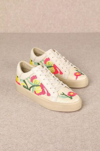 Mi.iM Gaby Rubber Sole Lace-up Snake Print Suede Star Sneakers in Saudi Arabia