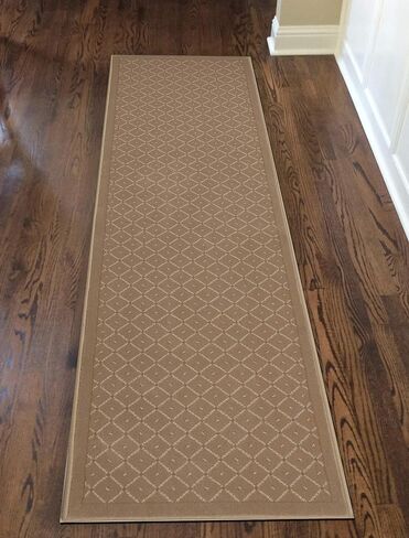 782 Como Traditional Beige Geometric Area Rug (2'2" x 7'7") in Saudi Arabia