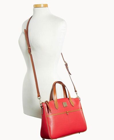 حقيبة يد Dooney & Bourke ، Saffiano Small Daniela Satchel in Saudi Arabia