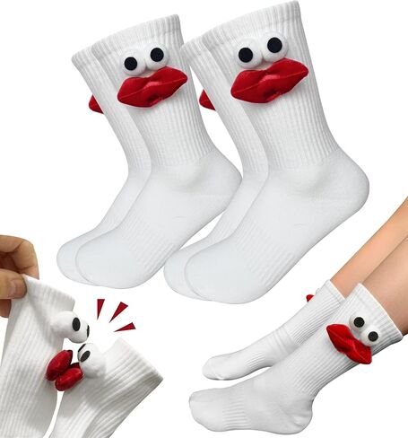 زوجان من الجوارب المضحكة للتقبيل المغناطيسي، جوارب مضحكة بيضاء للأزواج، جوارب مضحكة هدايا للرجال والنساء والأولاد والبنات، هدايا جوارب ممتعة وهدايا العطلات in Kuwait