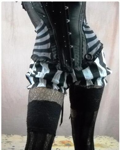 Faretumiya Women Bloomer Shorts Halloween مخططة الكشكش شورتات اليقطين منخفضة الخصر Y2K الصبي in Saudi Arabia