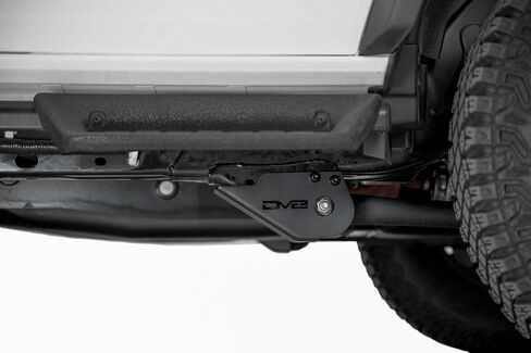 DV8 Offroad Trading Arm Skid Plates for 2021-2025 Ford Bronco | مصممة للنماذج ذات الأسلحة الزائدة بدون انزلاق ملحومة OEM | يحمي حوامل الذراع المتخلف الضعيفة | بناء الصلب in Kuwait