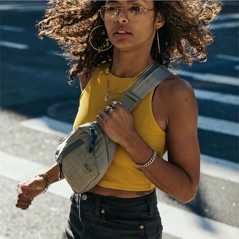 حقيبة Chrome Industries Sabin Sling للرجال والنساء - مقصورة رئيسية كبيرة ، مواد معاد تدويرها خفيفة الوزن - 3L ، الأسود in Saudi Arabia