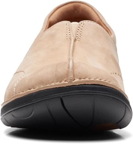 حذاء نسائي من Clarks Un Loop Stride سهل الارتداء من الجلد الأسود مقاس 10 عرض in Saudi Arabia