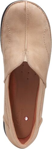 حذاء نسائي من Clarks Un Loop Stride سهل الارتداء من الجلد الأسود مقاس 10 عرض in Saudi Arabia