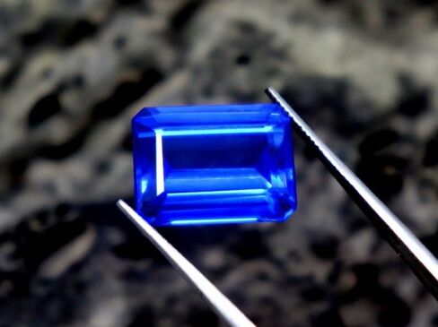 Natural 10.5 Ct Emerald Cut Unheated Untreated Royal Blue Sapphire Loose Gemstone Collectable Gem Stone 14 x 10.5 x 6.8 mm Approx Perfect for Custom Jewelry Creation in Saudi Arabia